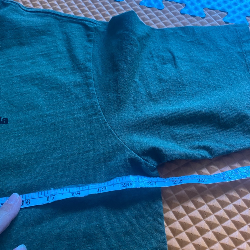 Patagonia Forest Green Short Sleeve Tee regular fit size M - Picture 4 of 9